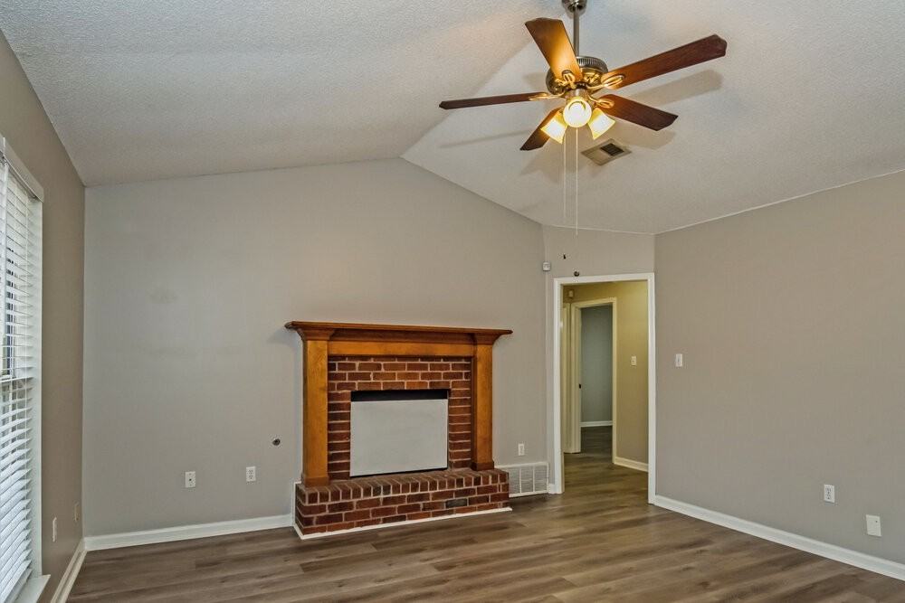 7367 Fox Trace Cv - Photo 5 of 16