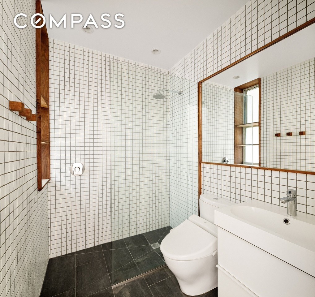 26 Ludlow St #2A - Photo 6 of 7