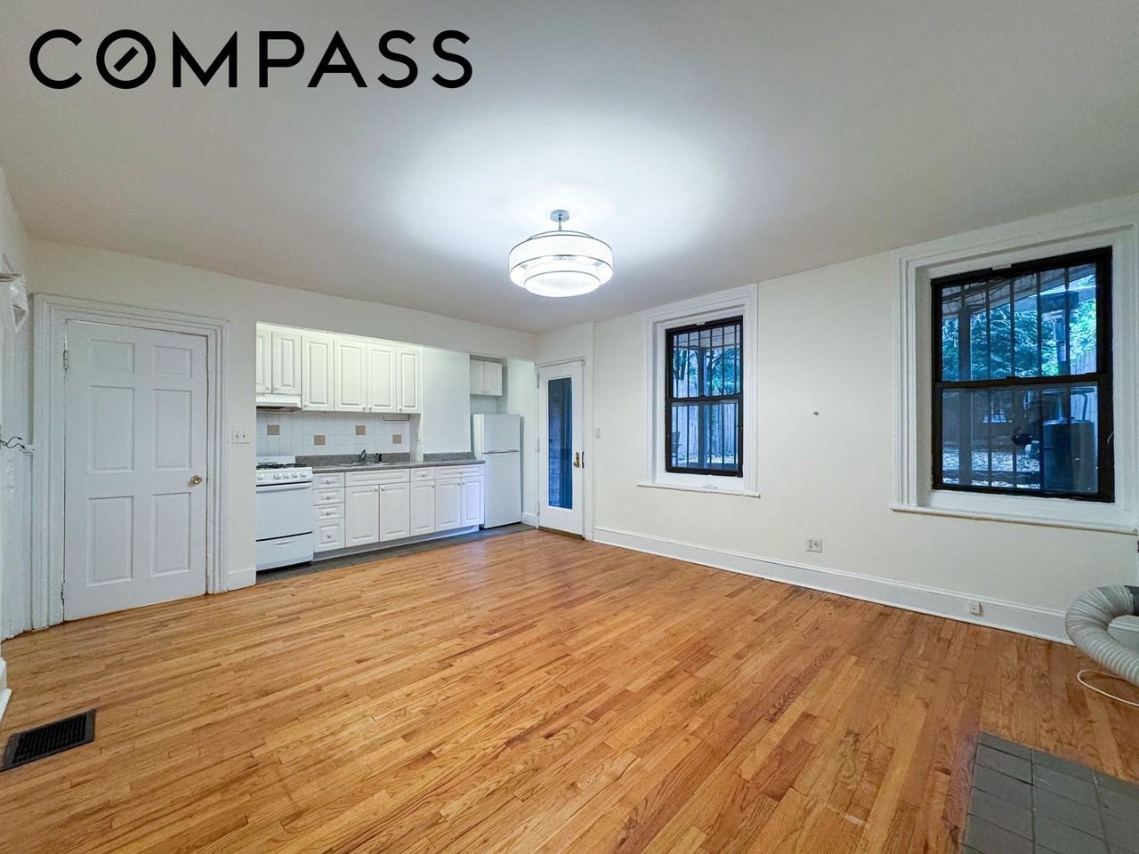 231 Clermont Ave #1R - Photo 2 of 13