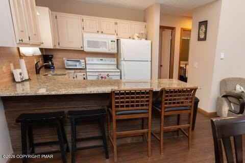 6561 Locust Ln - Photo 6 of 16