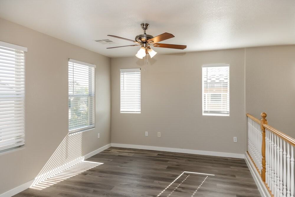 9382 Black Wolf Ave - Photo 5 of 17