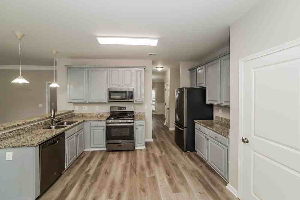 116 Lansing Dr Nw - Photo 7 of 17