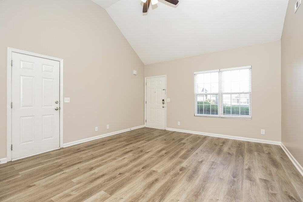 1451 Westview Dr - Photo 4 of 16