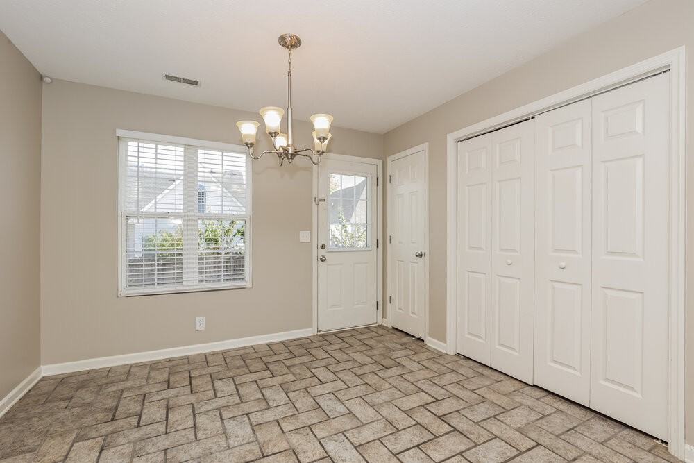 1451 Westview Dr - Photo 5 of 16