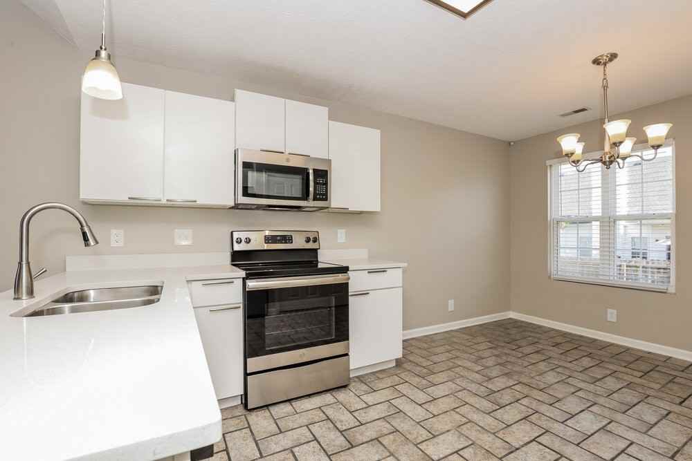 1451 Westview Dr - Photo 6 of 16