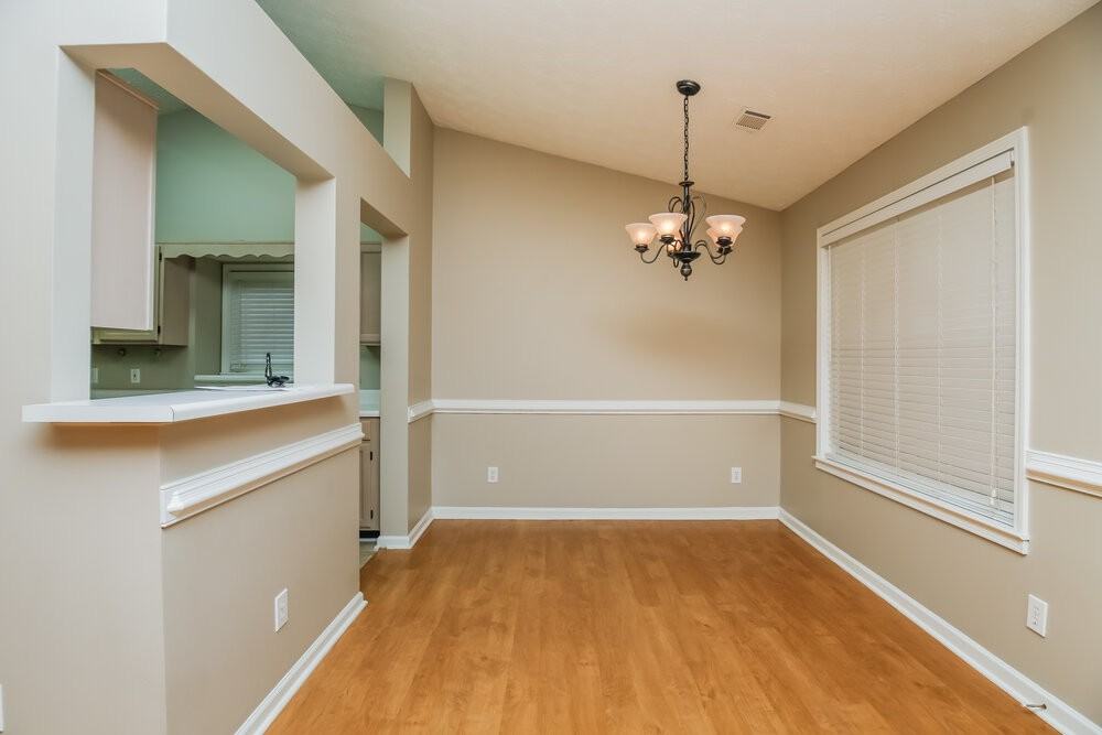 4523 Legend Hollow Ln - Photo 4 of 15