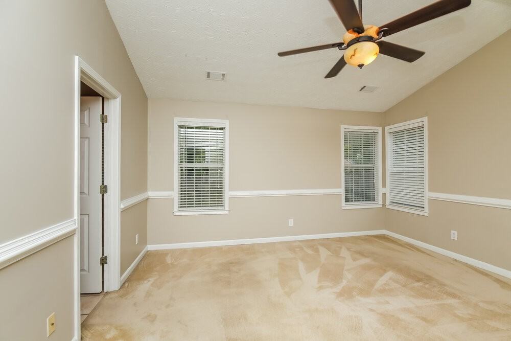 4523 Legend Hollow Ln - Photo 7 of 15