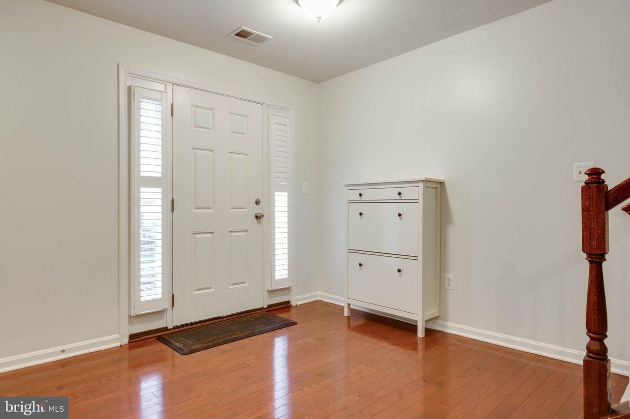 2646 Shade Branch Rd - Photo 5 of 41