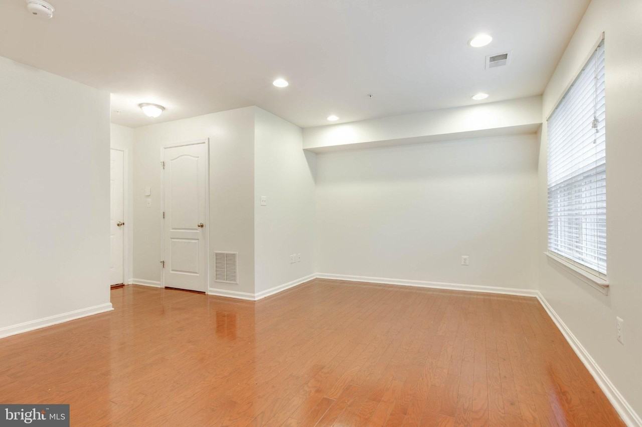 2646 Shade Branch Rd - Photo 6 of 41