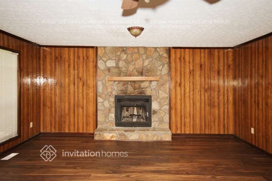 909 Victoria Landing Dr - Photo 2 of 21