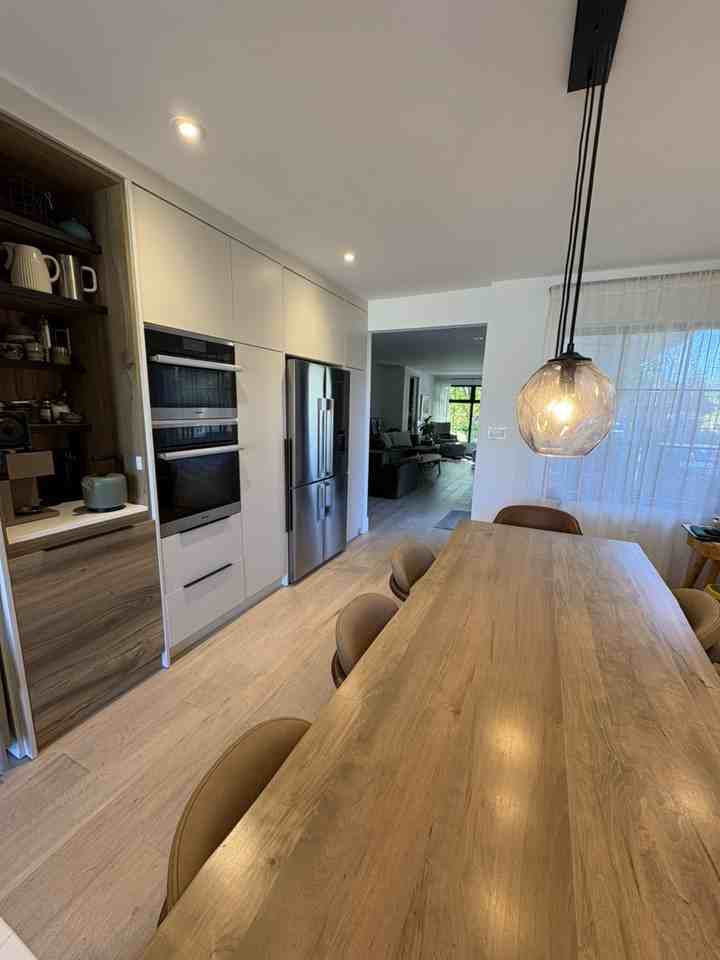 Amos Cres - Photo 6 of 10