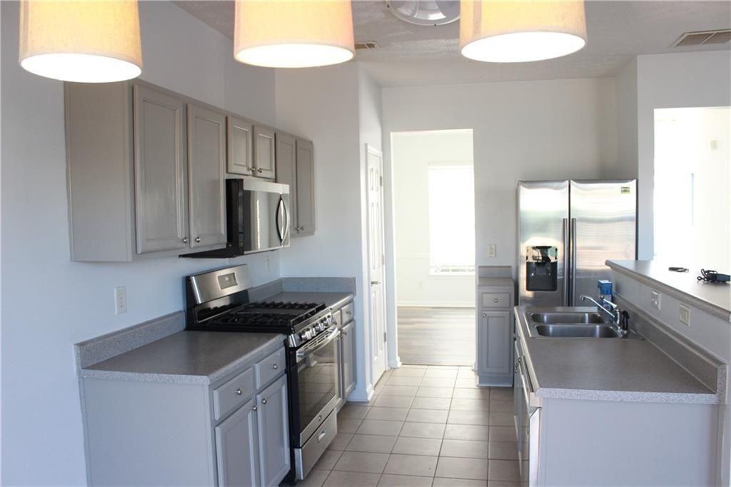 3603 Beacon Rdg - Photo 5 of 33