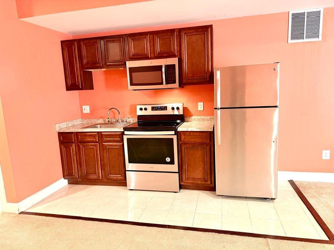 5103 Whittington Ln - Photo 4 of 15