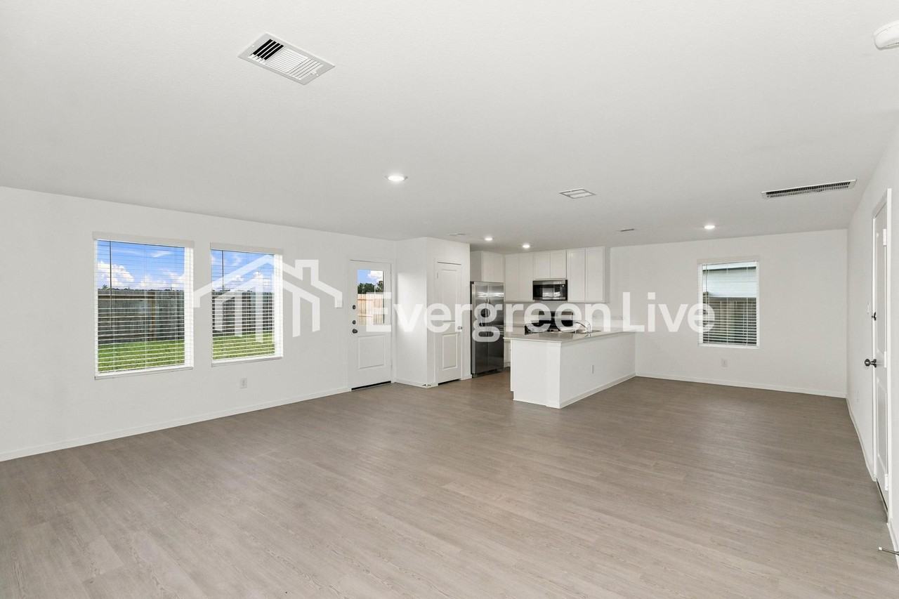 4906 Valencia Frst - Photo 2 of 15