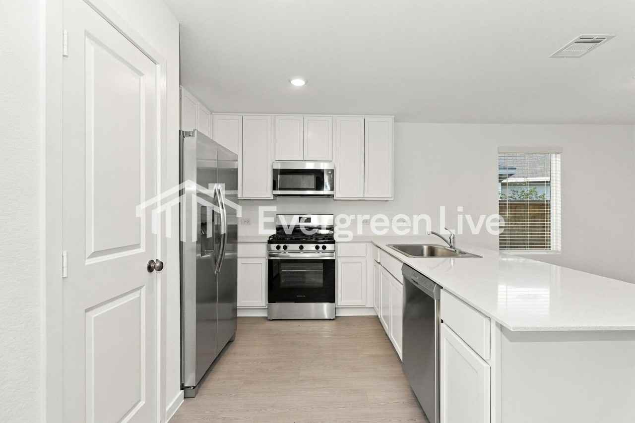 4906 Valencia Frst - Photo 4 of 15