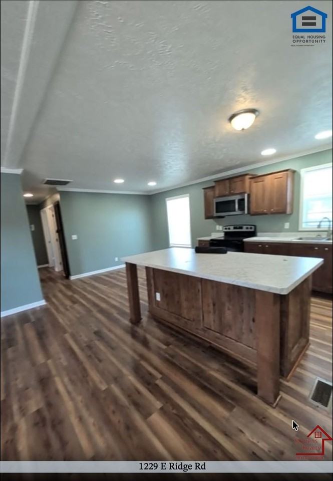 1229 E Ridge Rd - Photo 5 of 15