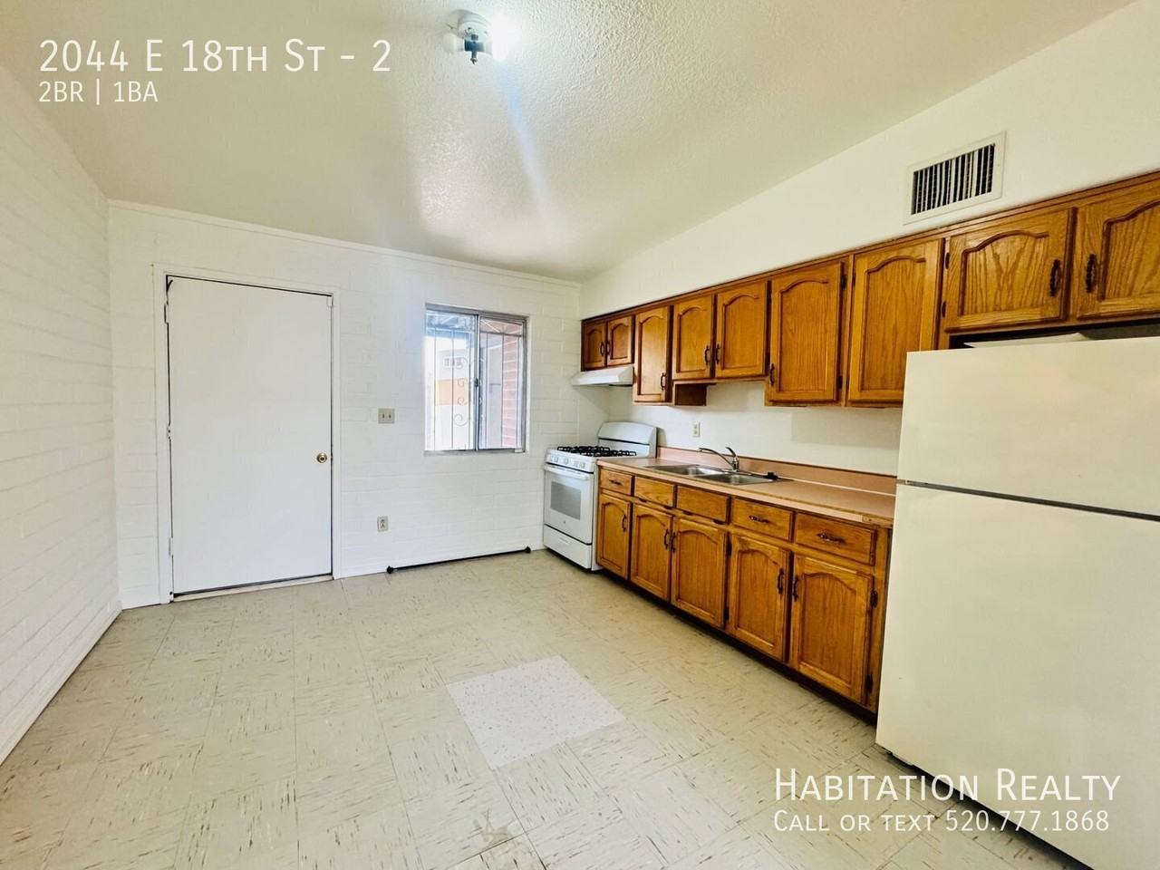 2044 E 18th St #2 - Photo 3 of 13
