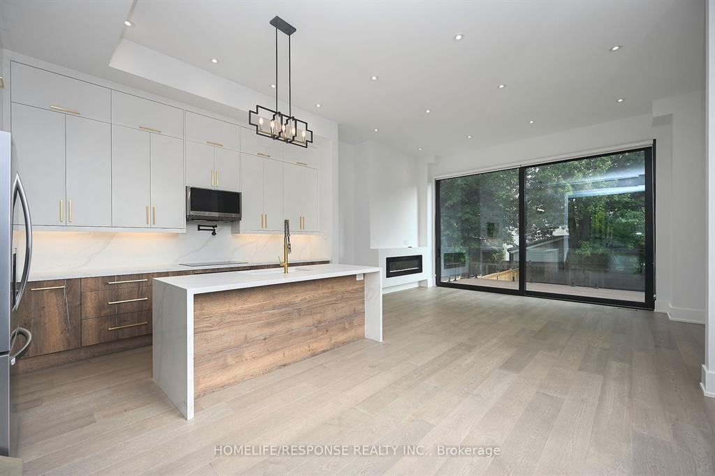 17 Pine Avenue North - Photo 4 of 7