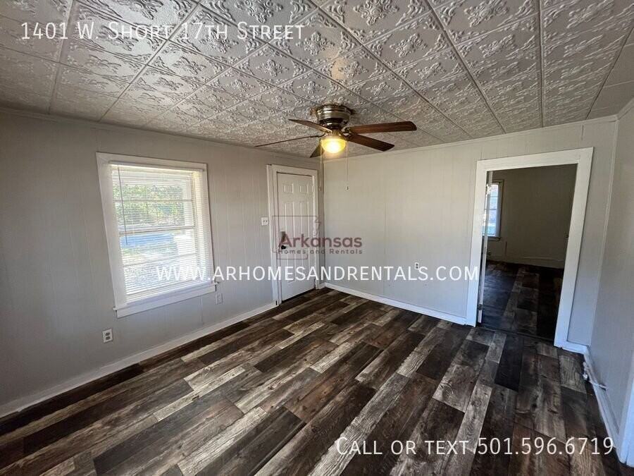 1401 W Short 17th St - Photo 2 of 9