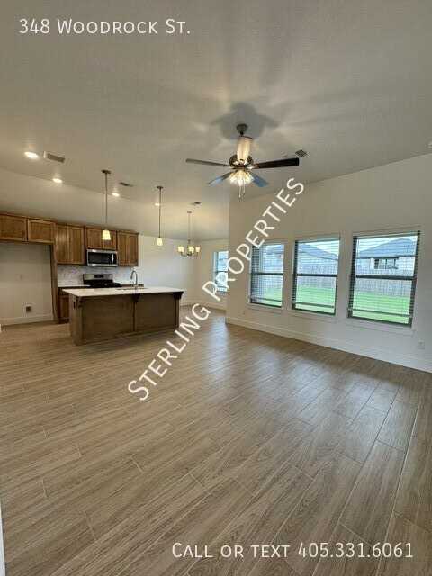 348 Woodrock St - Photo 7 of 17