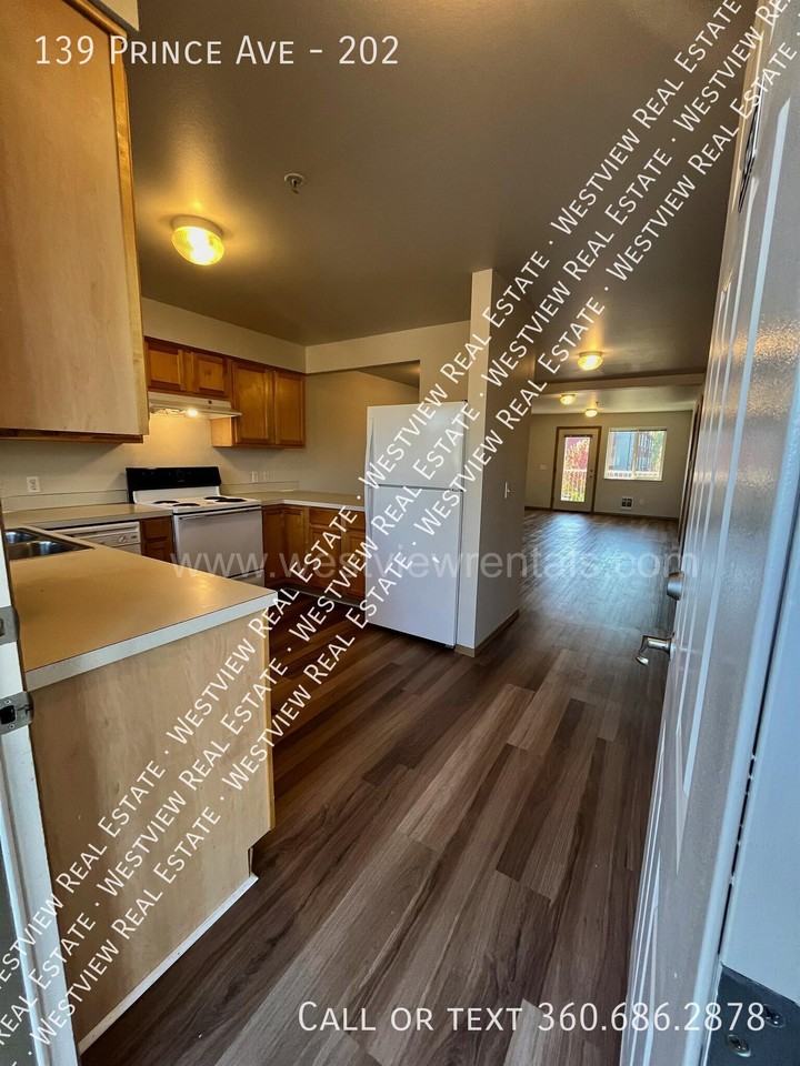 139 Prince Ave #202 - Photo 6 of 25
