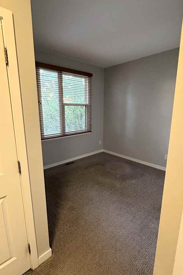 2144 Glenarm Pl - Photo 5 of 16