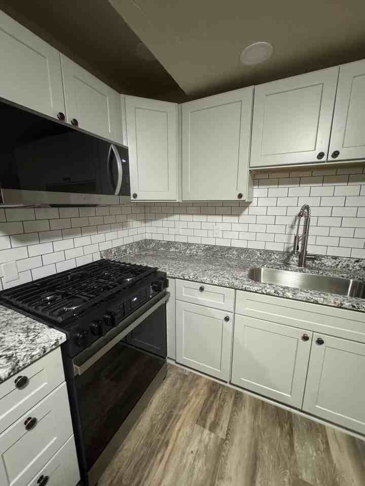 174 1/2 Hermosa St - Photo 6 of 26