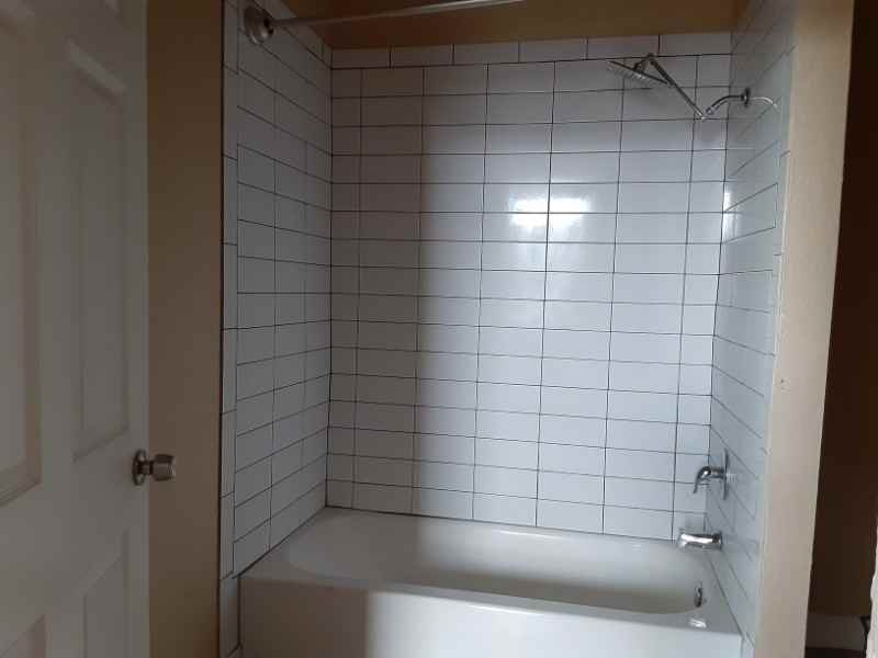 1814 Mccullough Ave #3 - Photo 4 of 8