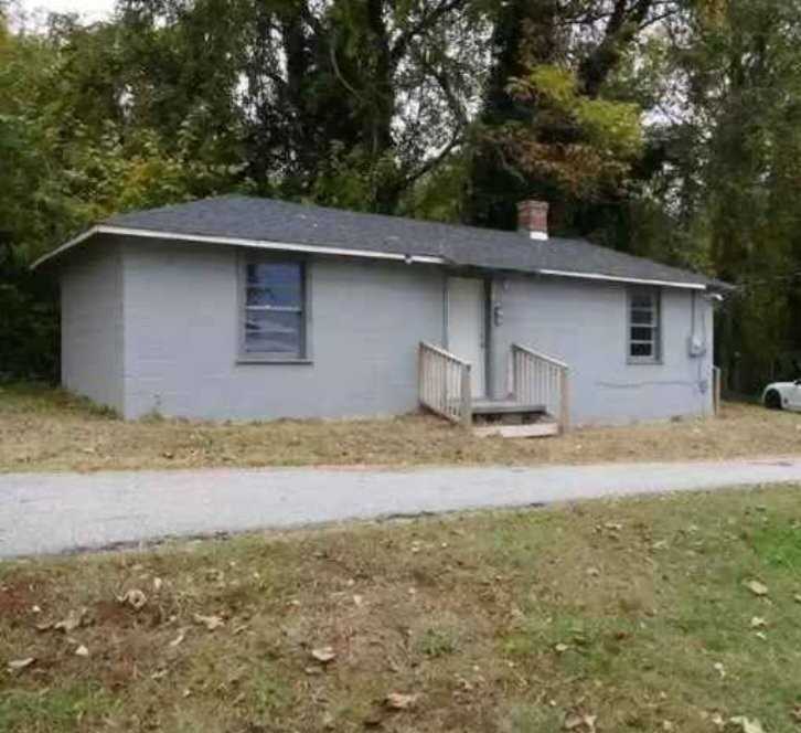 201 Lee St - Photo 5 of 7