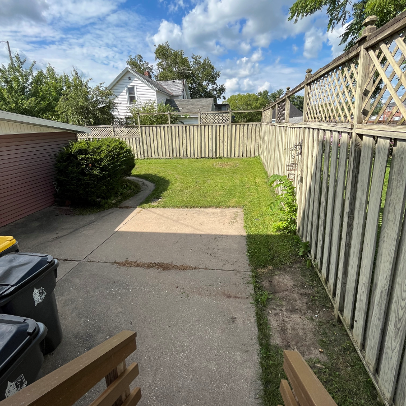1403 9th St #2 - Photo 5 of 18