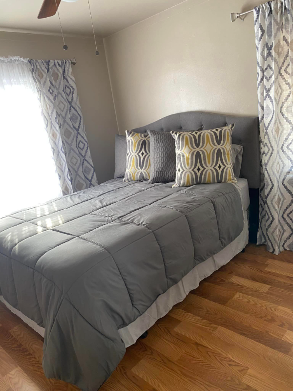 3651 N Steele St - Photo 2 of 15