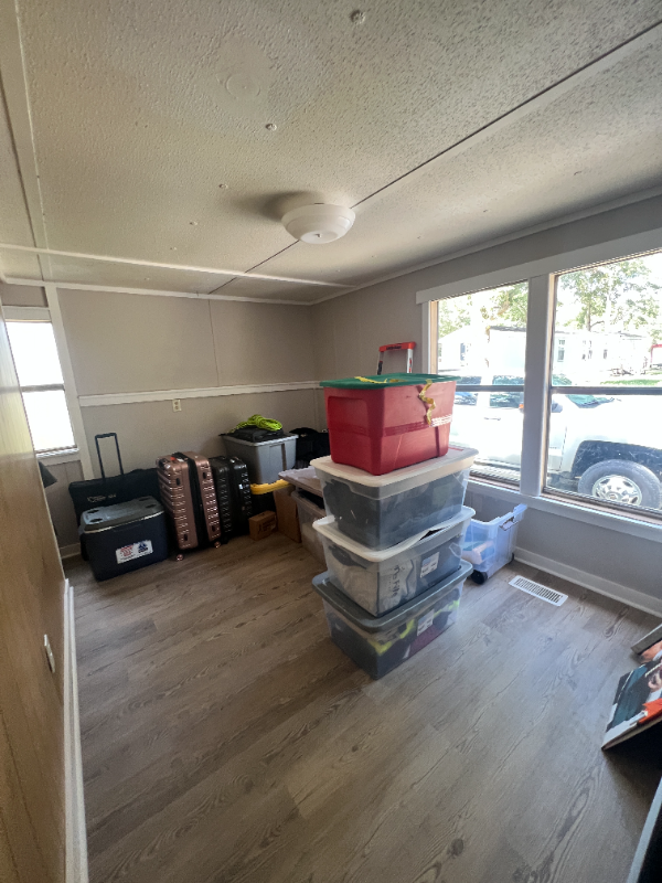 43 Bridle St - Photo 3 of 12