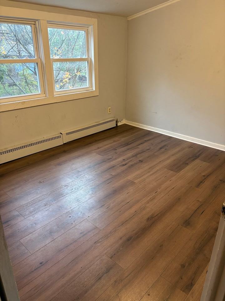 531 S Oak Ave - Photo 4 of 6