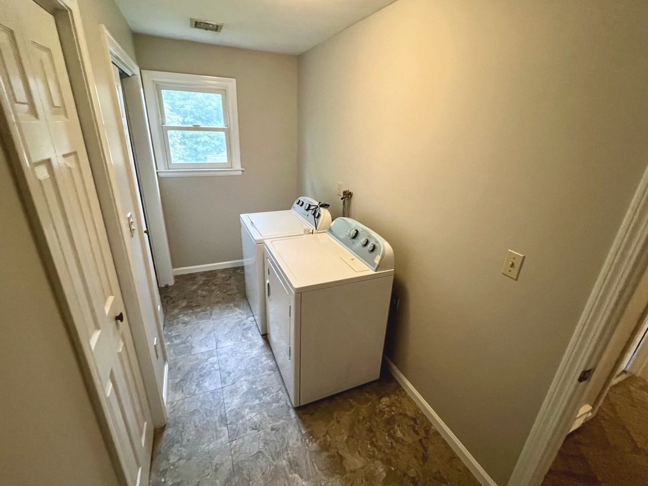 74 Maynard St #76 - Photo 7 of 9