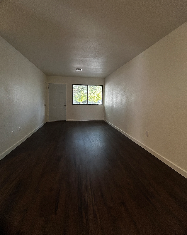 3184 N Corrine Dr #4 - Photo 5 of 13