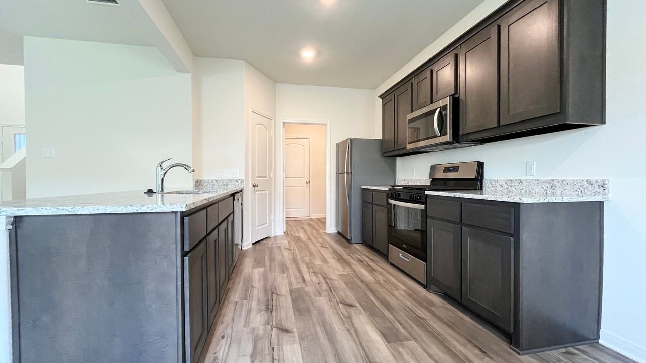 10916 Copper Hills Ln - Photo 6 of 14