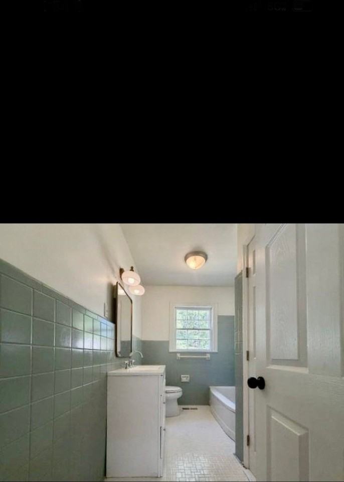 1023 Piedmont St - Photo 6 of 9