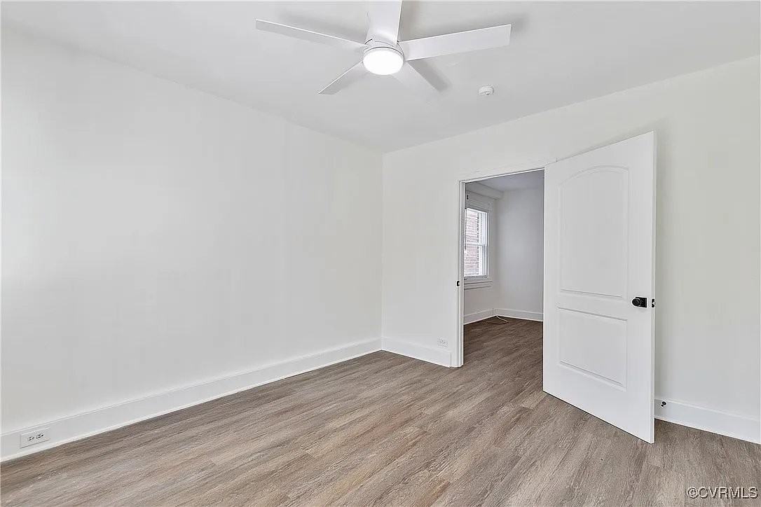 3139 Ellwood Ave #B - Photo 7 of 9