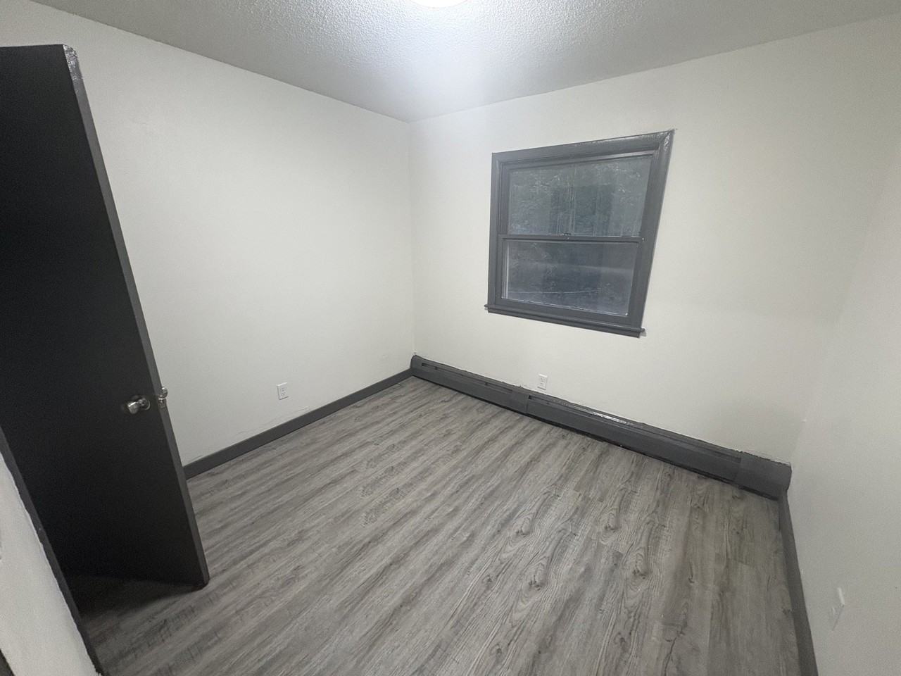 1807 Arlington Ave #6 - Photo 4 of 5