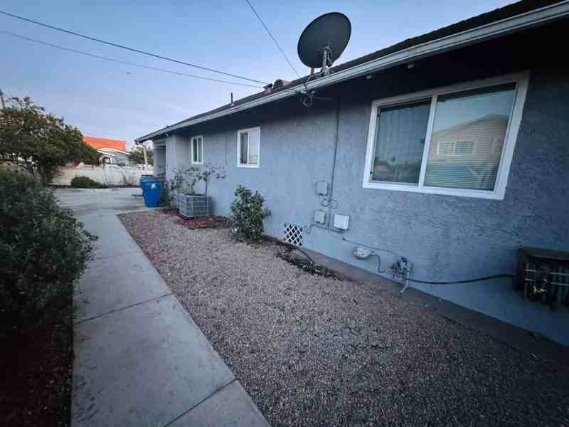 6321 Denver Ave - Photo 2 of 44