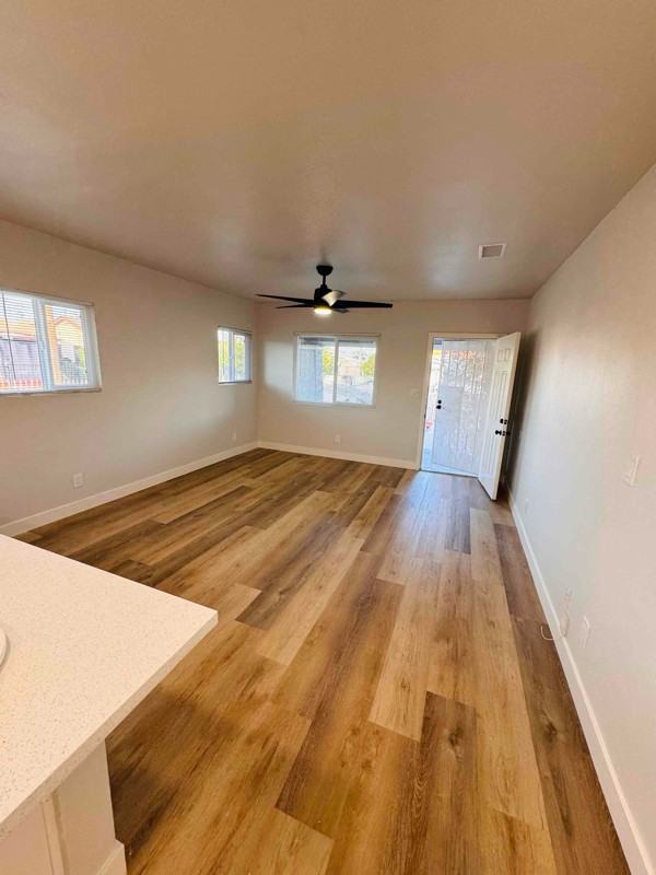 6321 Denver Ave - Photo 6 of 44