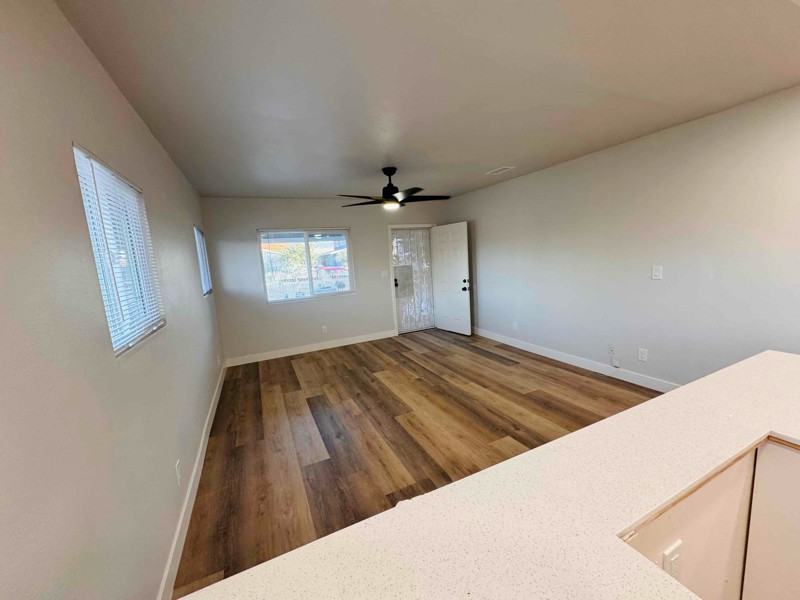 6321 Denver Ave - Photo 7 of 44