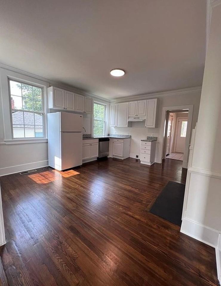 5134 Newark Ave #B - Photo 2 of 5