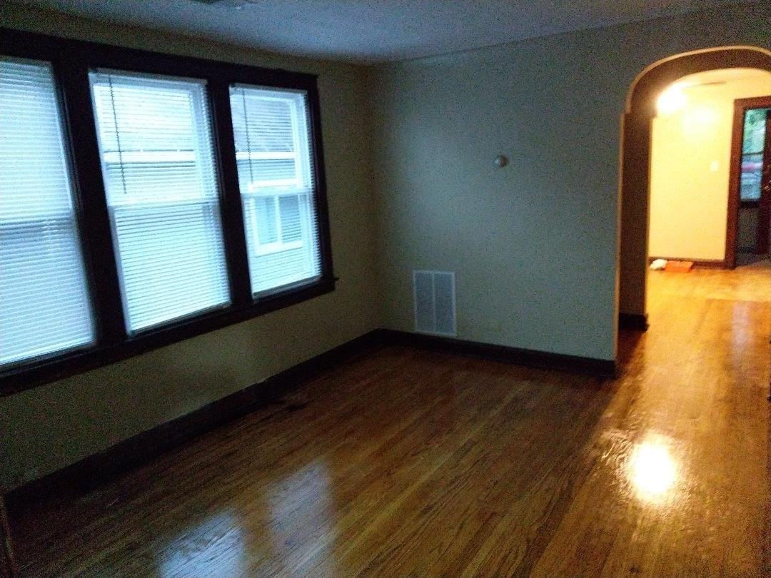 10624 S Edbrooke Ave #2 - Photo 2 of 10