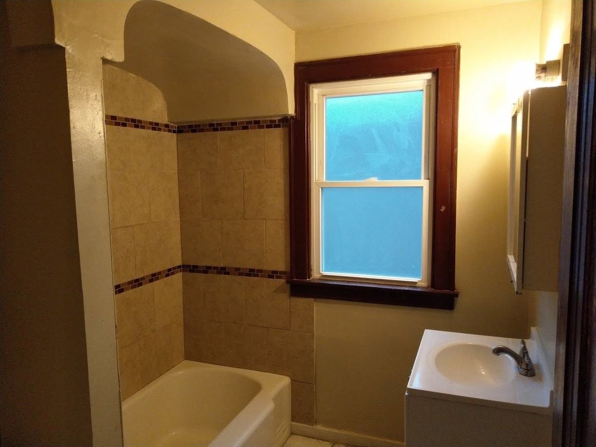 10624 S Edbrooke Ave #2 - Photo 4 of 10