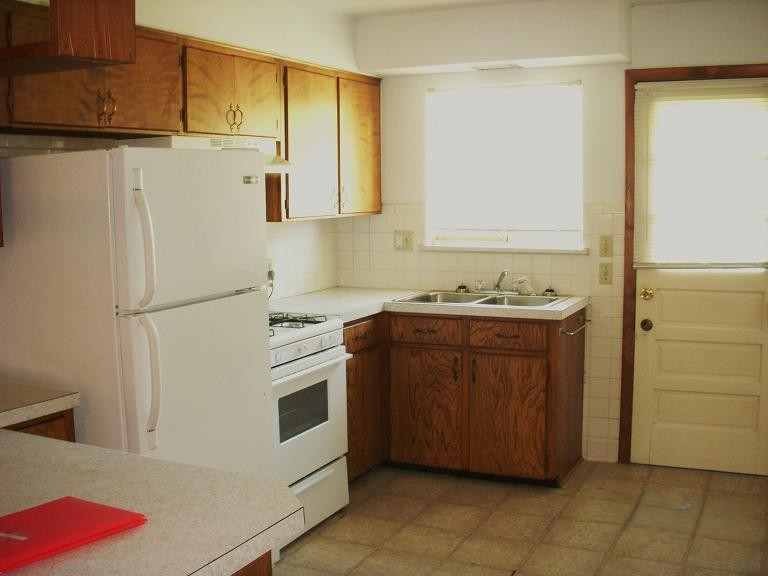 791 Walnut St - Photo 6 of 20