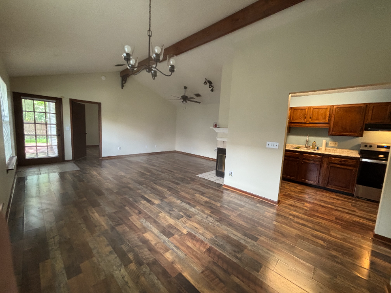 3830 Windridge Ct - Photo 4 of 18