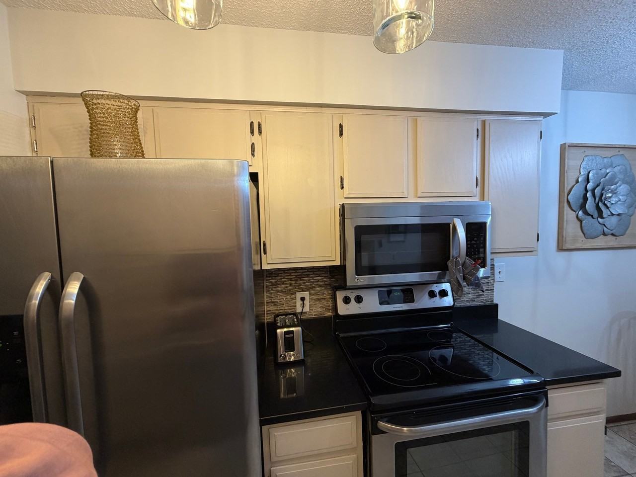 5742 N London Ave - Photo 3 of 23