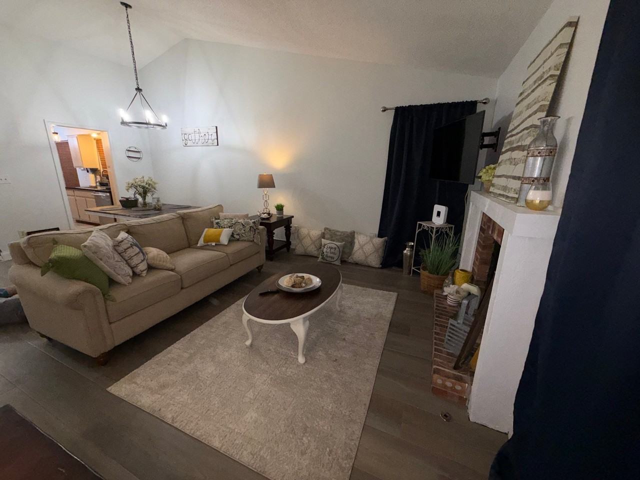 5742 N London Ave - Photo 5 of 23