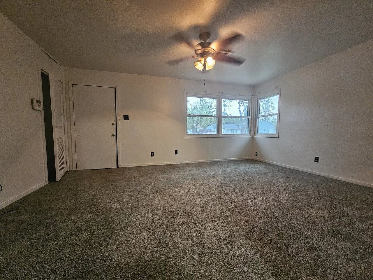 5103 E 10th Ave - Photo 2 of 9